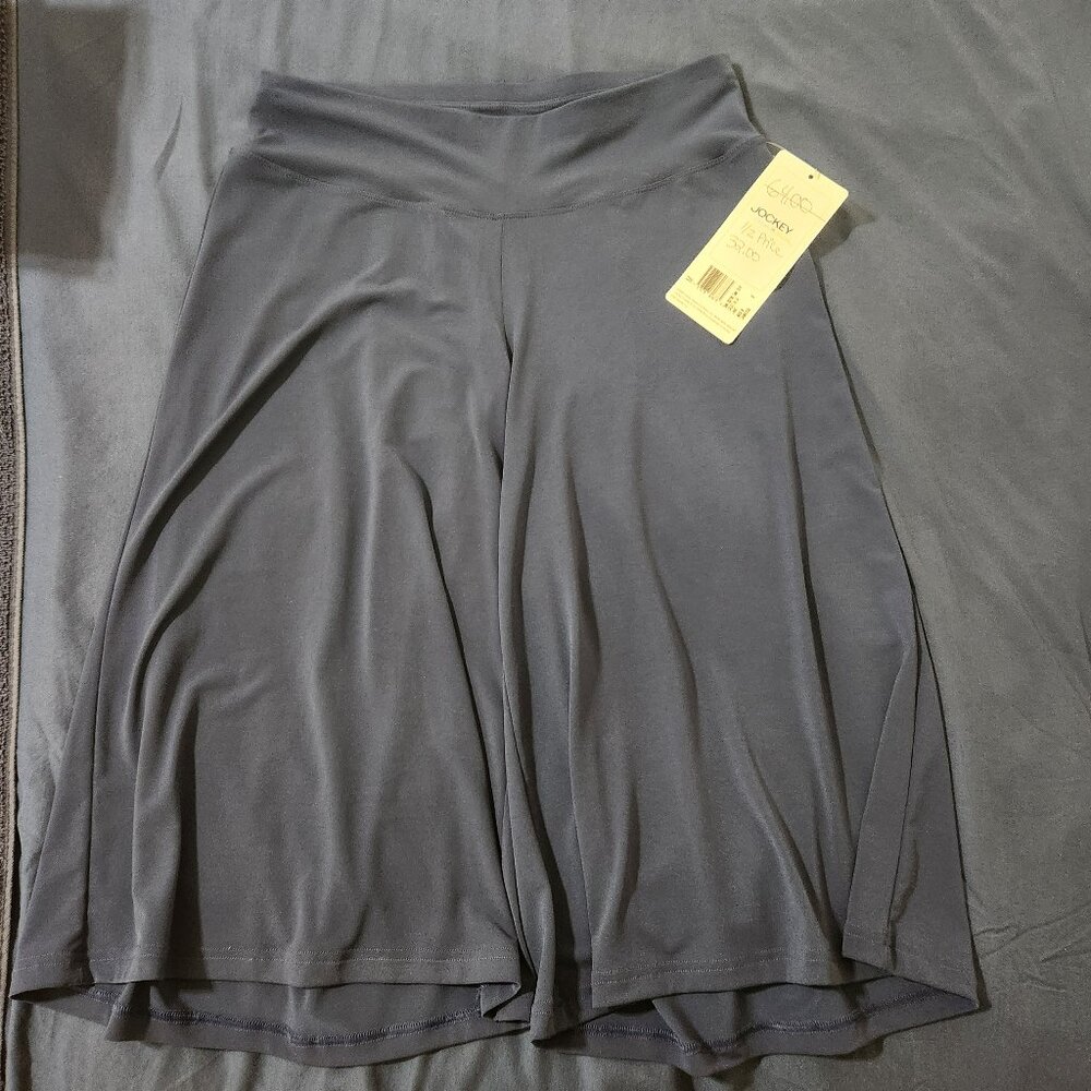 JOCKEY Capri Pants Navy Blue Size Medium 95% Polyester 5% Spandex